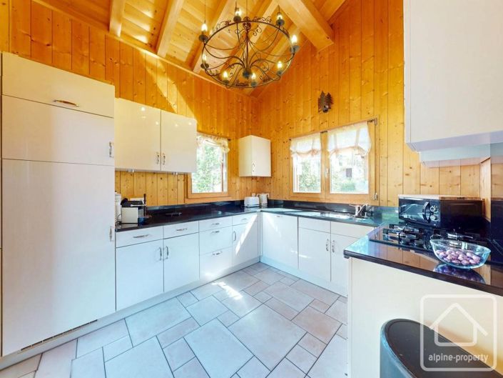 Image No.3-5 Bed Property for sale