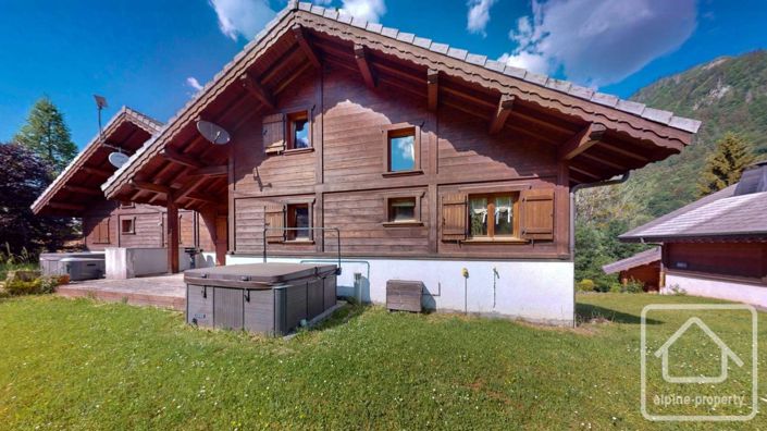 Image No.5-5 Bed Property for sale