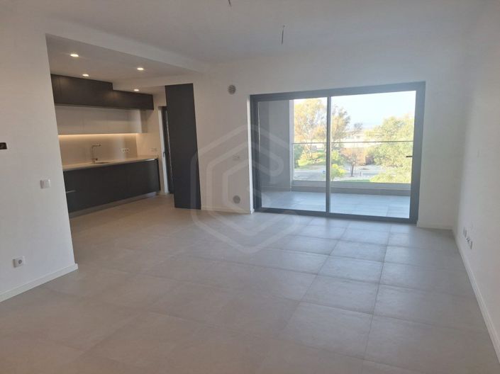Image No.25-2 Bed Apartment for sale
