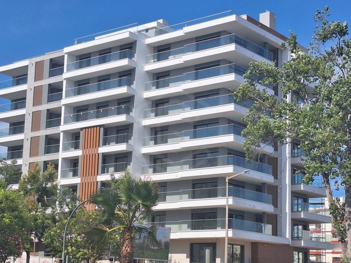 Image No.16-4 Bed Apartment for sale
