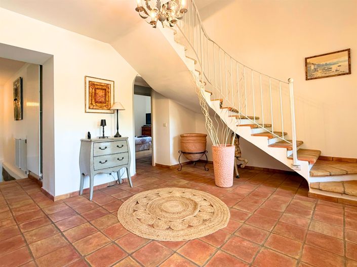 Image No.5-4 Bed House for sale