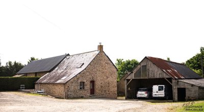 1 - Fougères, House