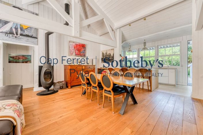 Image No.7-5 Bed House for sale
