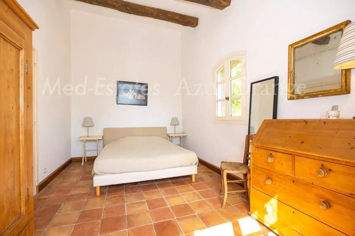 Image No.24-6 Bed House for sale