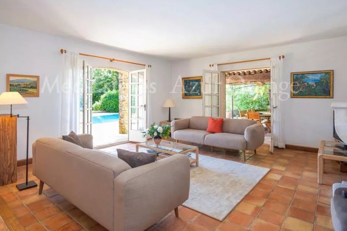 Image No.4-6 Bed House for sale
