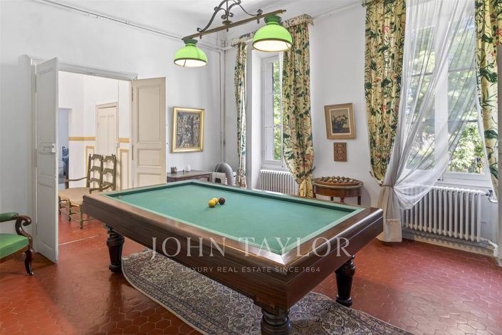 Image No.10-12 Bed House for sale