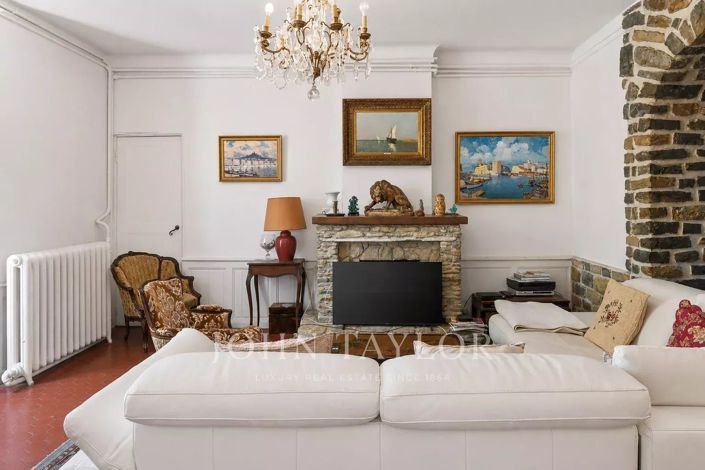 Image No.6-12 Bed House for sale