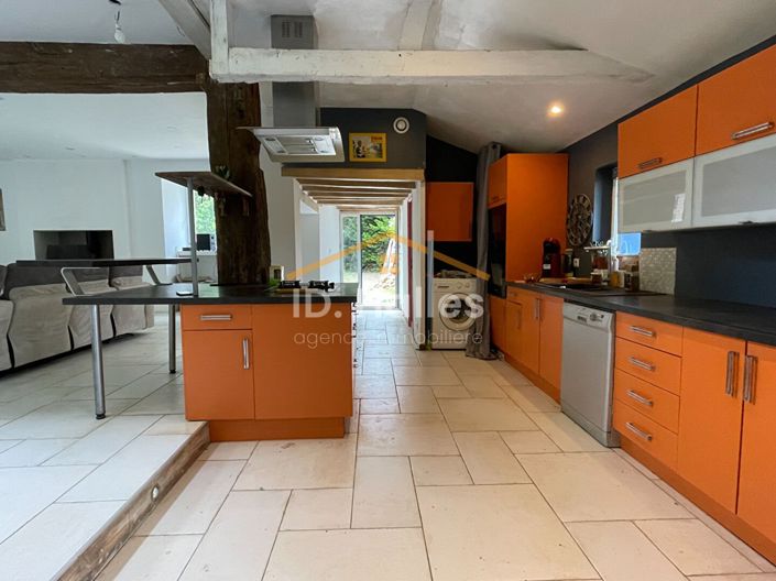 Image No.6-4 Bed House for sale
