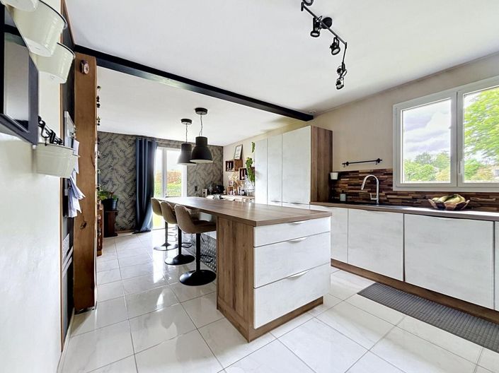 Image No.14-3 Bed House for sale
