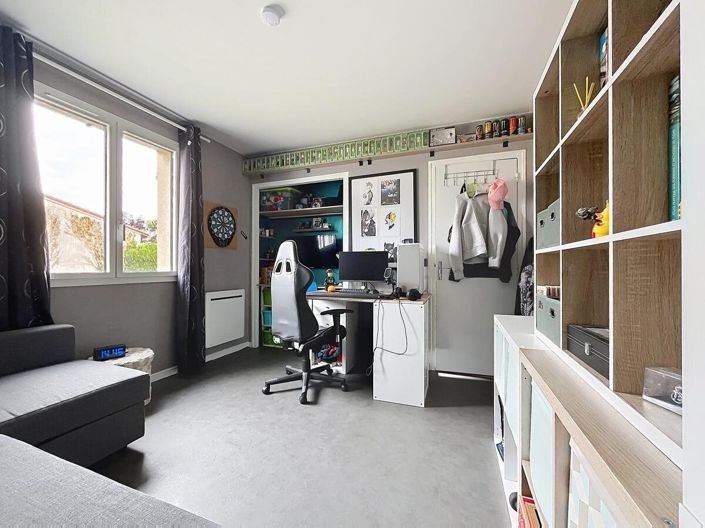 Image No.19-3 Bed House for sale