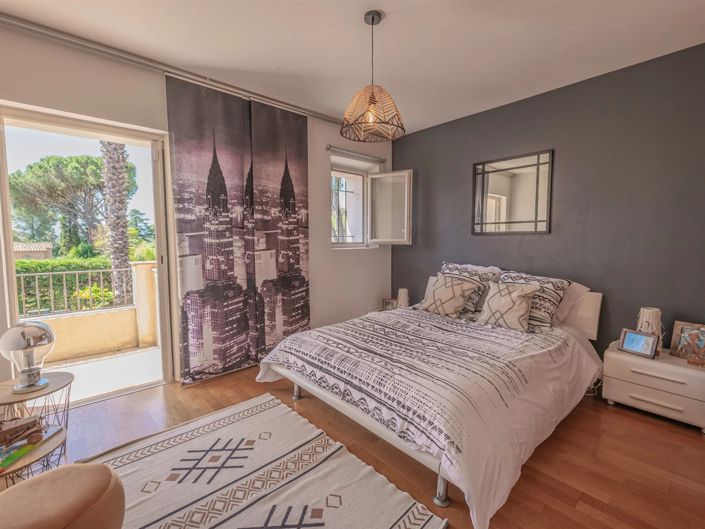 Image No.13-5 Bed House for sale