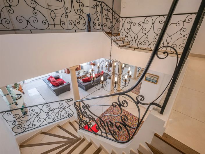 Image No.19-5 Bed House for sale