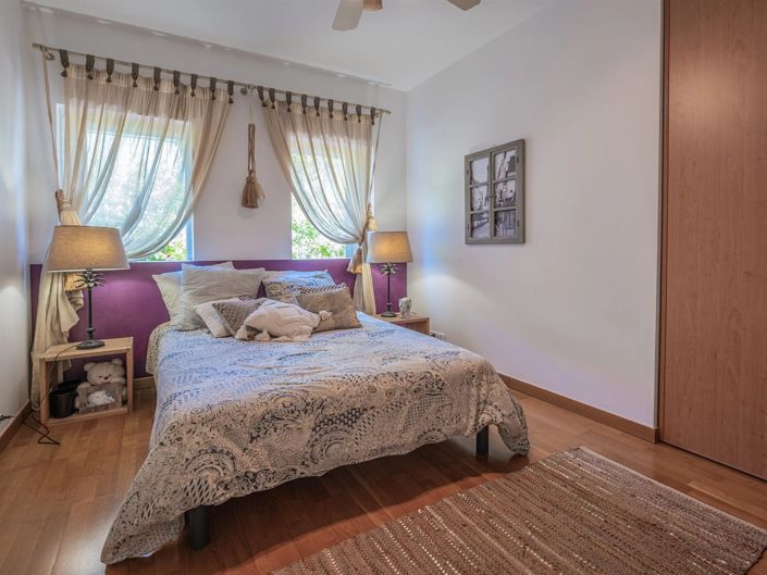 Image No.20-5 Bed House for sale