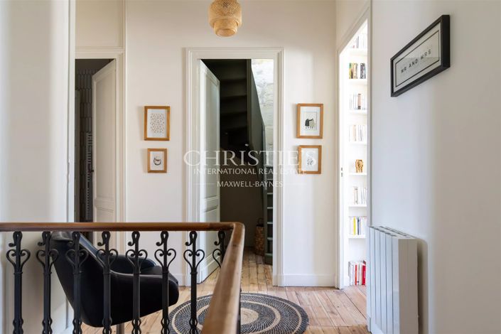 Image No.8-4 Bed House for sale