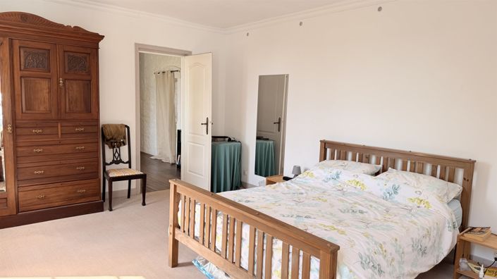 Image No.12-3 Bed House for sale