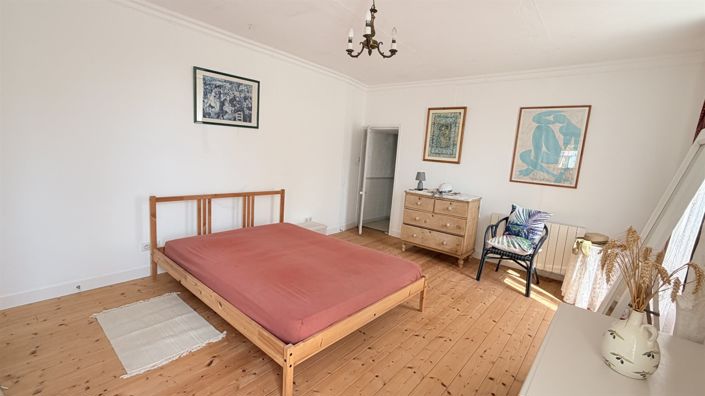 Image No.15-3 Bed House for sale