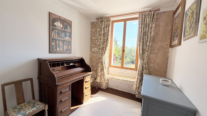 Image No.19-3 Bed House for sale