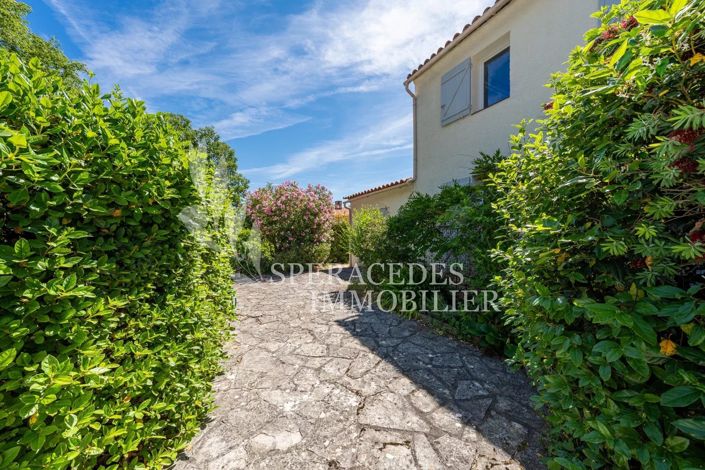 Image No.16-3 Bed House for sale
