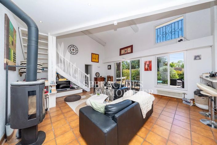 Image No.6-3 Bed House for sale
