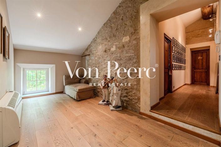 Image No.20-9 Bed House for sale