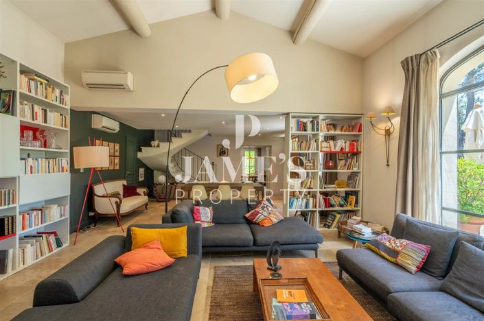 Image No.9-4 Bed House for sale