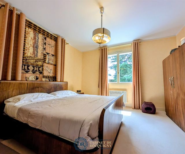 Image No.10-5 Bed House for sale