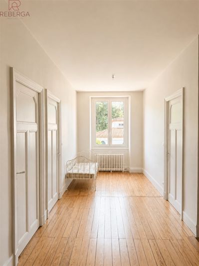 Image No.15-5 Bed House for sale