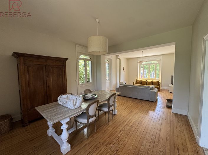 Image No.23-5 Bed House for sale