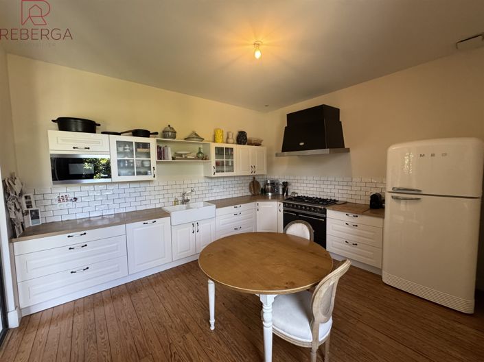 Image No.24-5 Bed House for sale