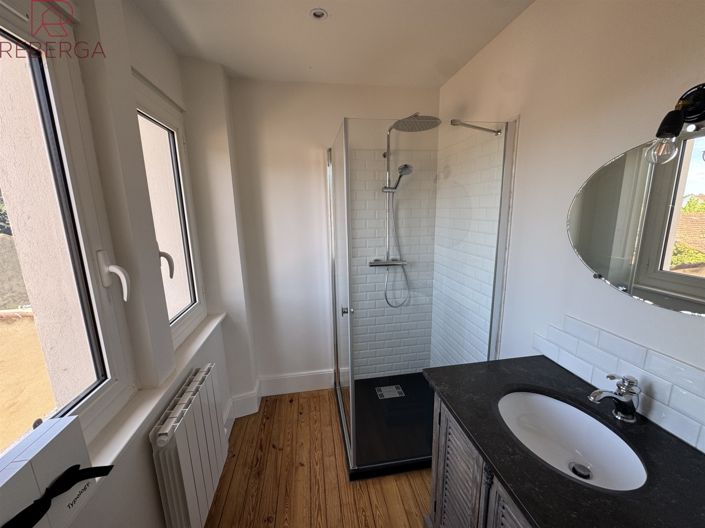 Image No.35-5 Bed House for sale