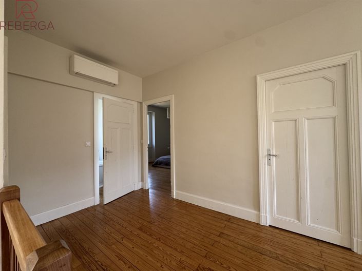 Image No.40-5 Bed House for sale