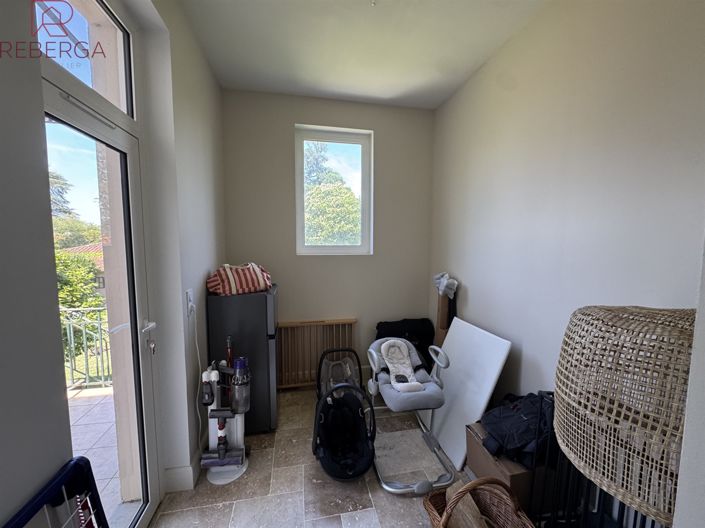 Image No.45-5 Bed House for sale