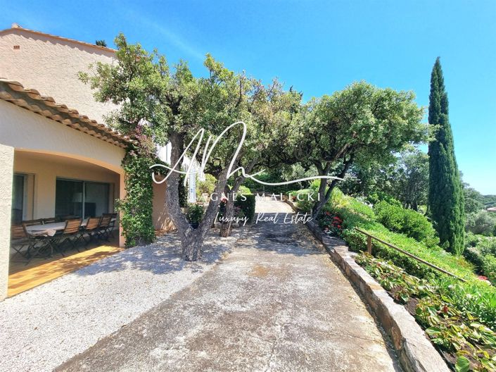 Image No.9-5 Bed House for sale