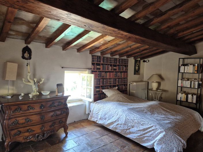 Image No.17-3 Bed House for sale