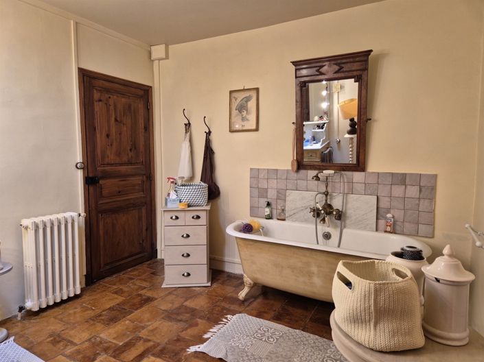 Image No.20-3 Bed House for sale