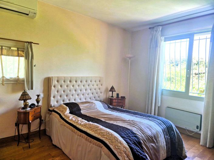 Image No.18-4 Bed House for sale