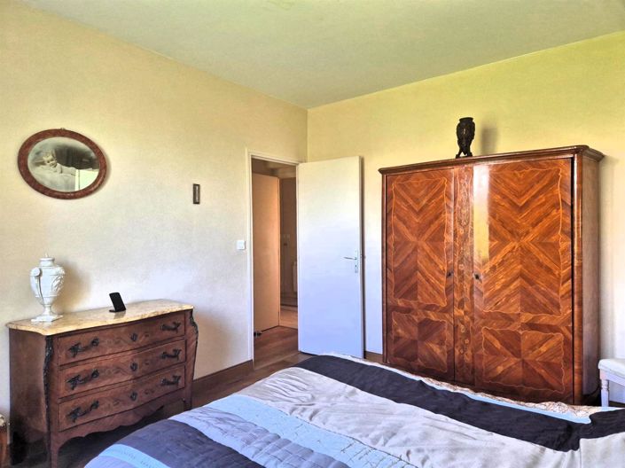Image No.19-4 Bed House for sale