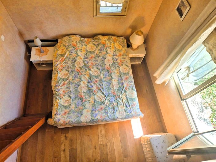 Image No.25-4 Bed House for sale