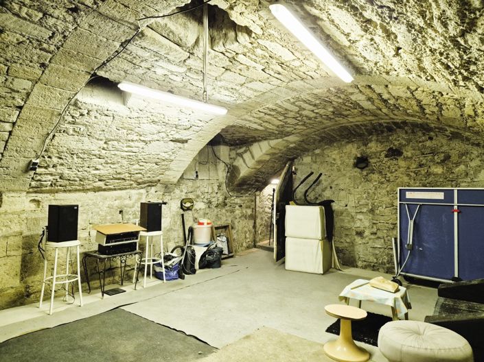 Image No.7-7 Bed House for sale