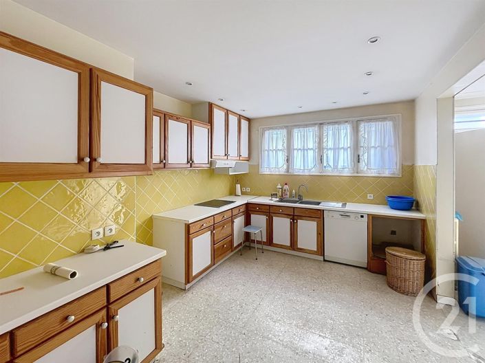 Image No.15-4 Bed House for sale