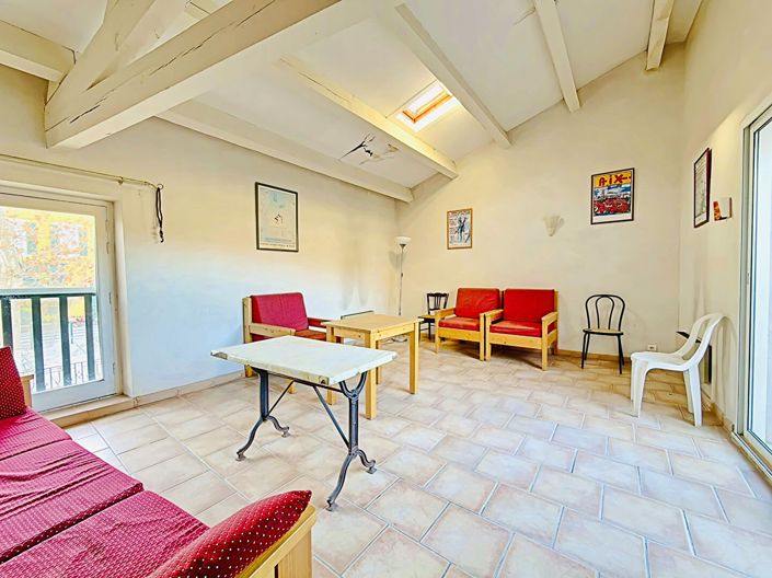 Image No.11-6 Bed House for sale