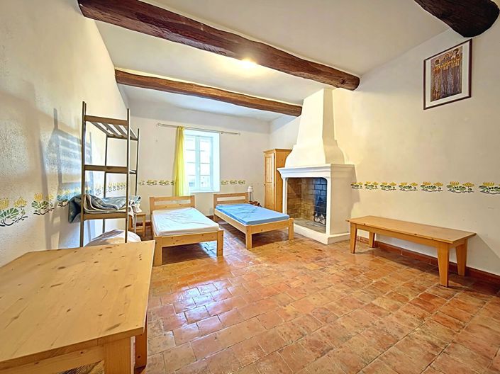 Image No.12-6 Bed House for sale