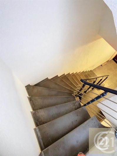 Image No.7-2 Bed House for sale
