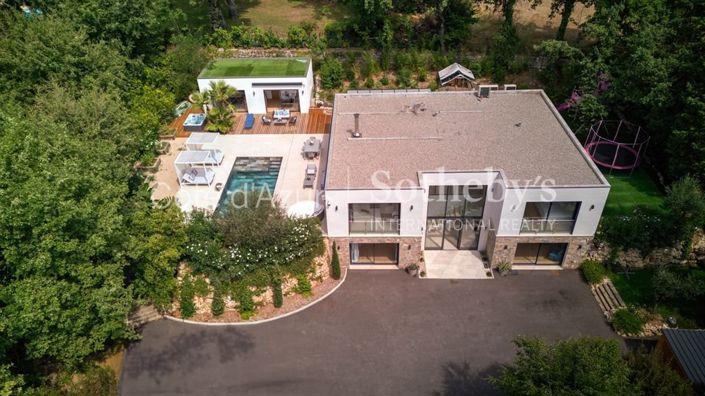 Image No.2-5 Bed Property for sale