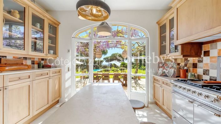 Image No.16-4 Bed House for sale