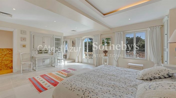 Image No.14-5 Bed House for sale