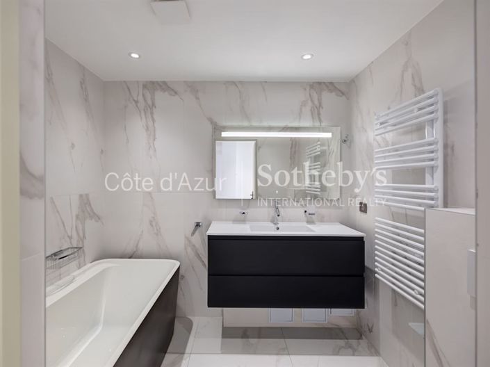Image No.13-5 Bed Apartment for sale