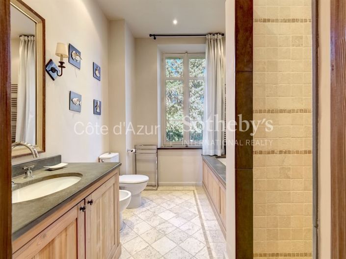 Image No.14-4 Bed House for sale