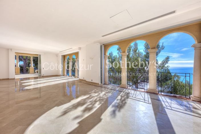 Image No.17-8 Bed Property for sale