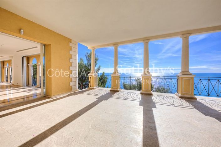 Image No.18-8 Bed Property for sale